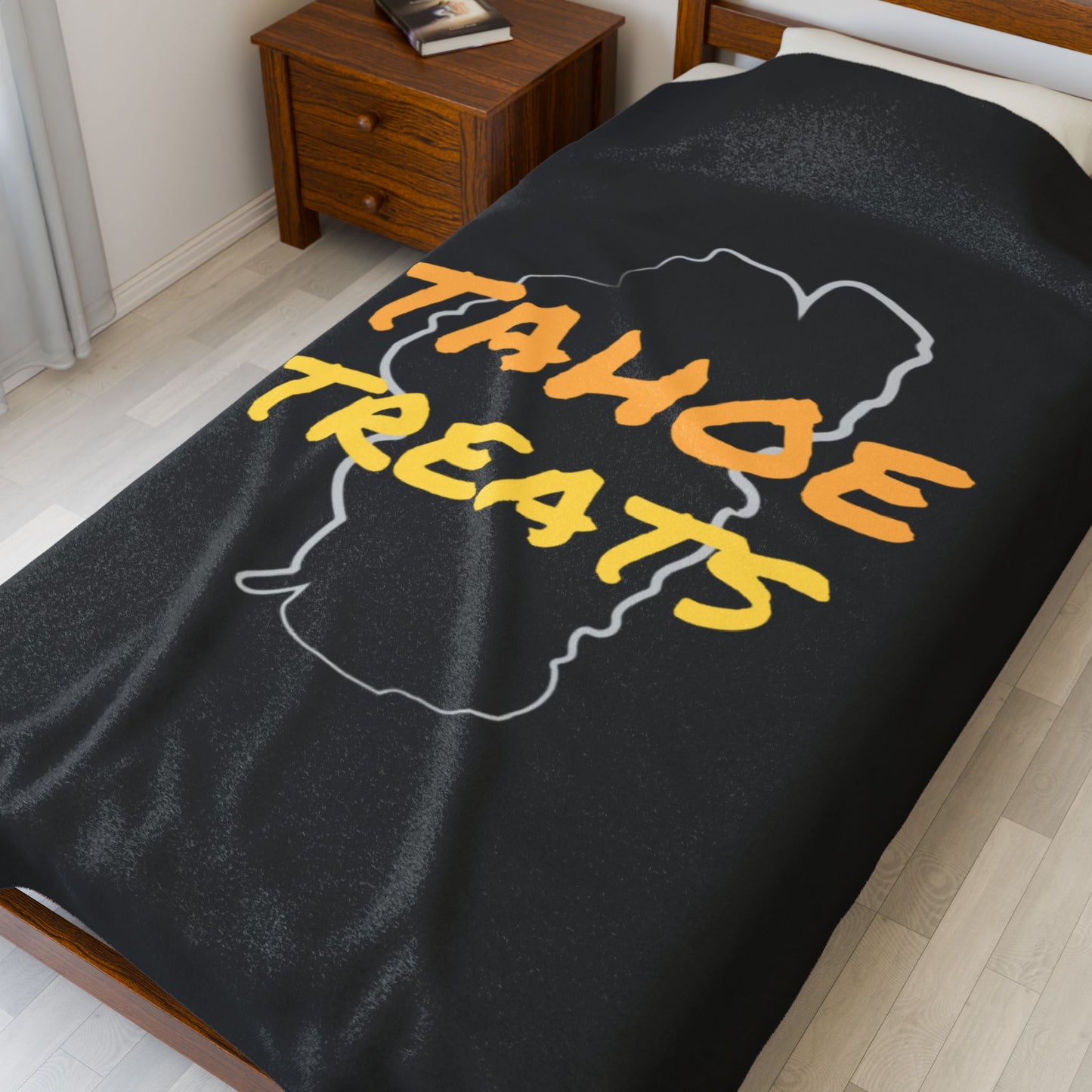 Tahoe Treats Velveteen Plush Blanket